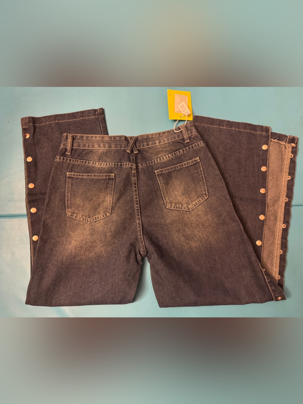 Women’s Blue Washed Snap-Button Jeans